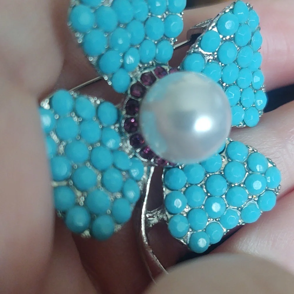 Turquoise Acrylic Beaded Clover Brooch